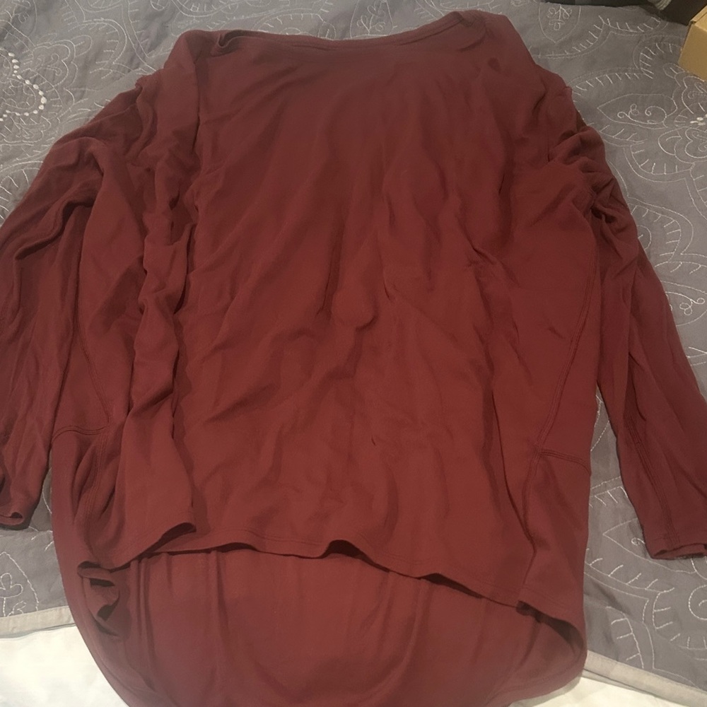 Women's lululemon Burgundy Top